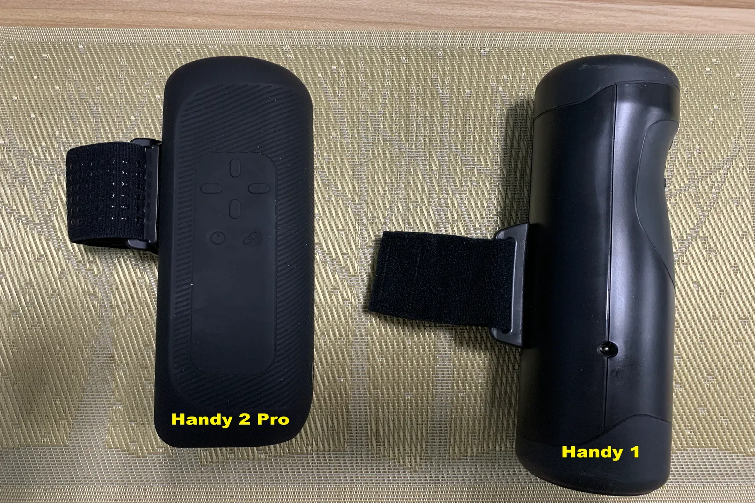 Seitenansicht von The Handy 1 und The Handy 2 Pro mit Befestigungsringen