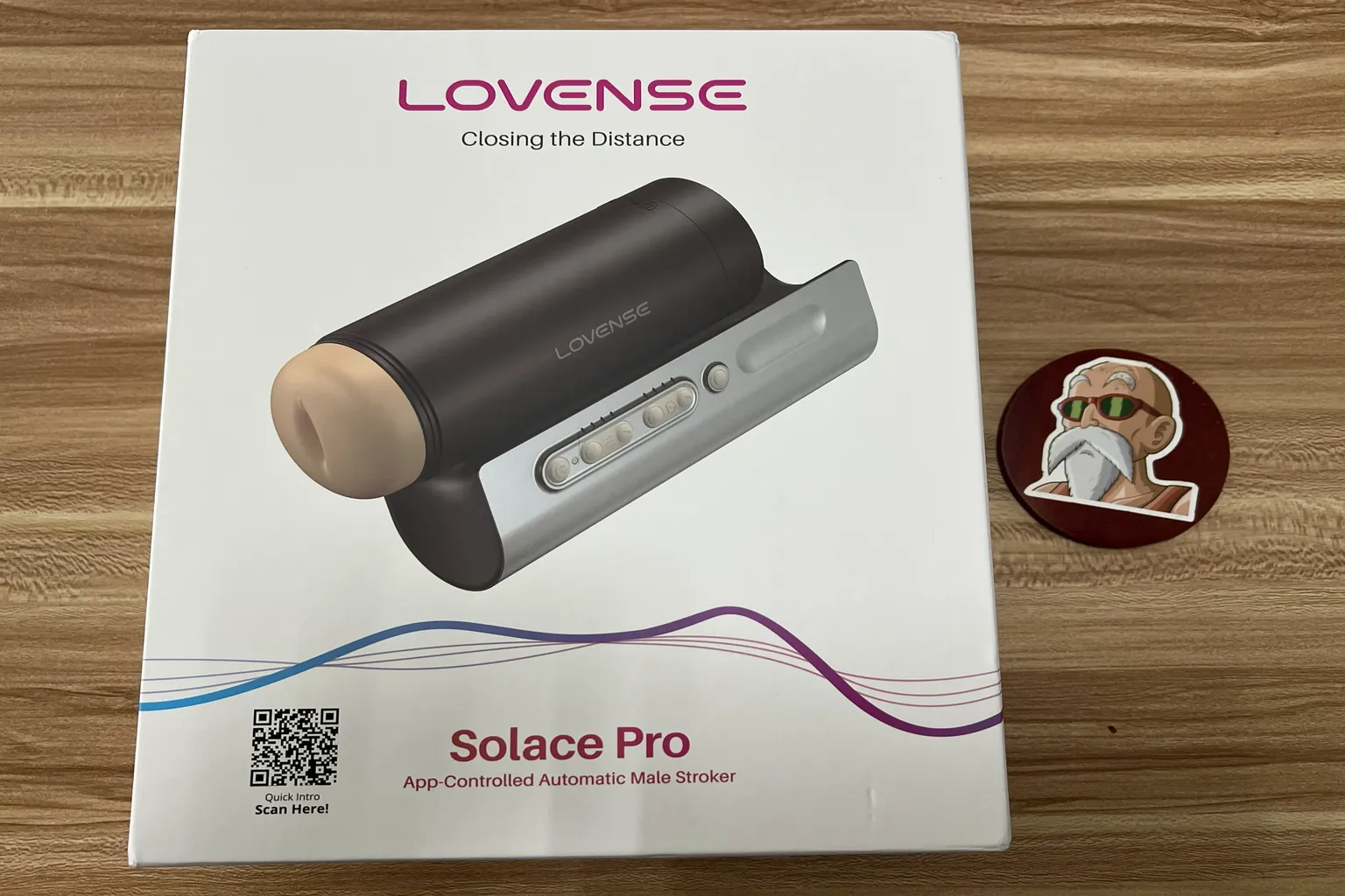Verpackung des Lovense Solace Pro mit Produktabbildung und Modellnamen auf der Vorderseite